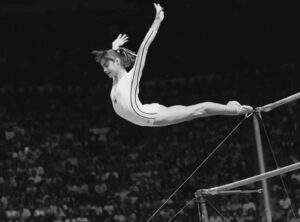 Gjimnastikë  Perfeksioni ekziston  50 vite nga  10  ta e Nadia Comaneci