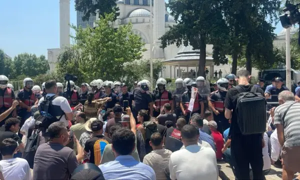 Kufiri i hollë mes arrogancës dhe