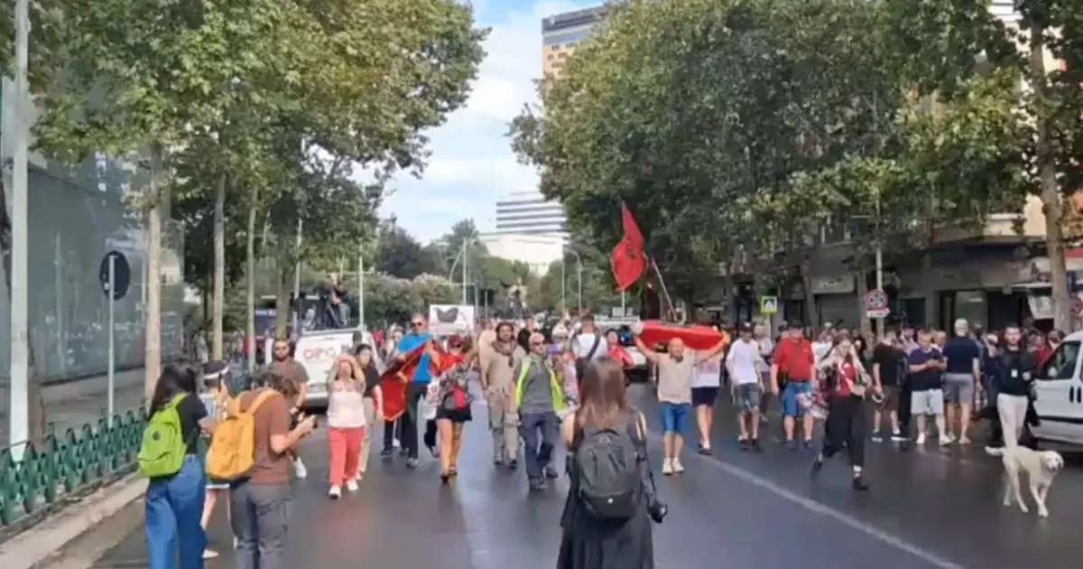 drejt Ministrisë së