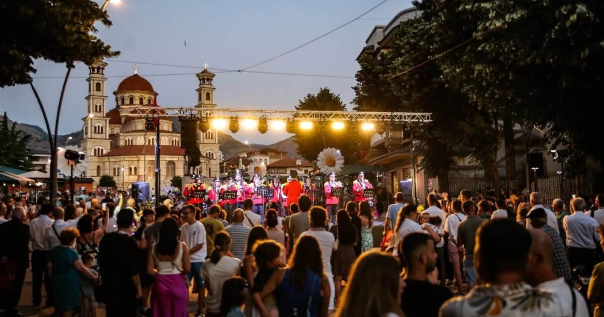muzikës, kulturës dhe traditave