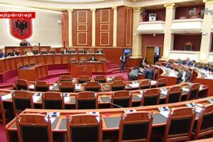 302 milionë