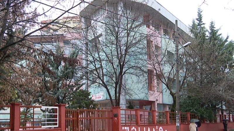 në shkolla,