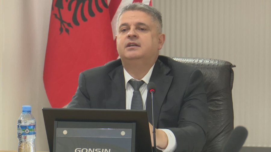Adnan Xholi, kandidat