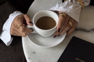Zgjoheni dhe pini vetëm kafe? Mbase