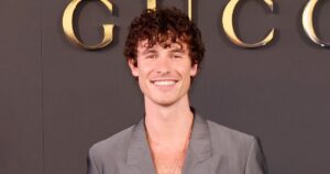 Shawn Mendes konfirmon romancën me Bruna Marquezine