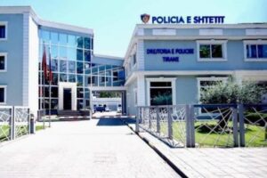 në Tiranë,