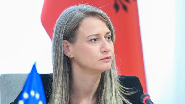 dorëheqjen si bashkëkryetare e PS