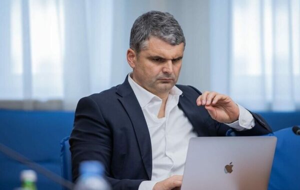 TË DREJTAT E PAKICAVE NUK