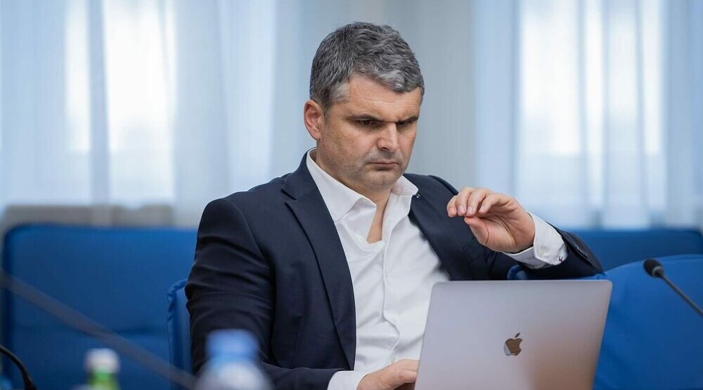 TË DREJTAT E PAKICAVE NUK