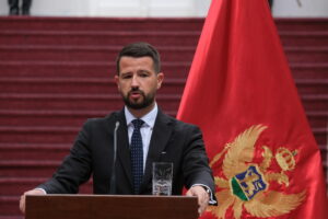 DUHET TË DIJË