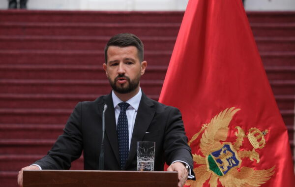 DUHET TË DIJË