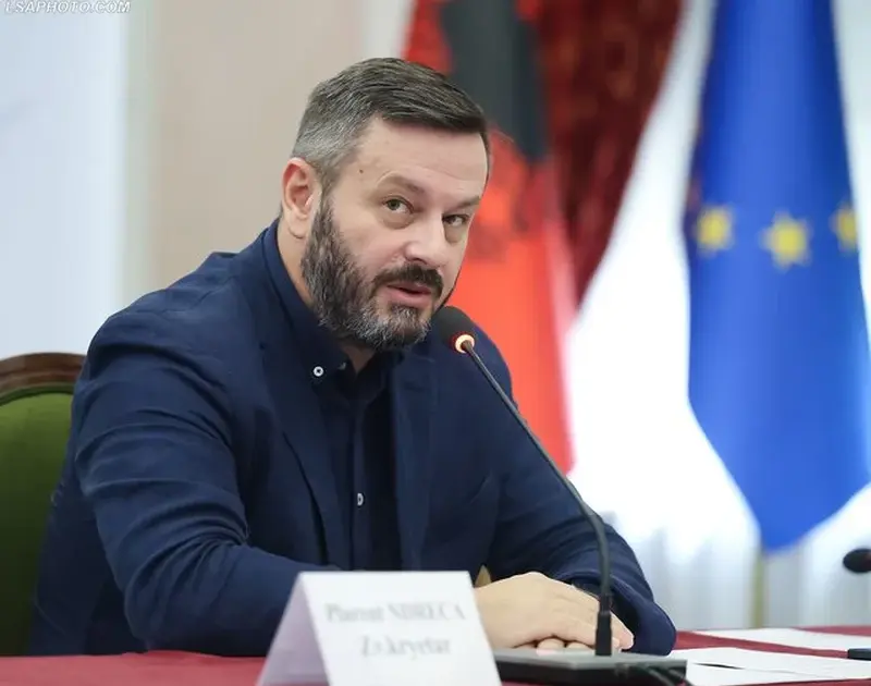 në emër të privatësisë