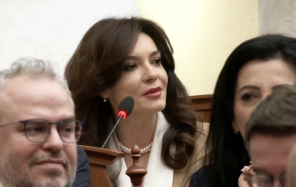 Pengesat mund ta detyrojnë të