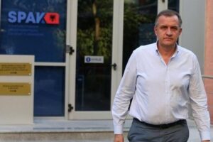 Kam qëndruar padrejtësisht