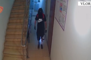 Tentoi t’i digjte të gjallë motër