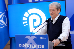 konferencën e