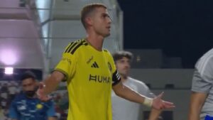 Cristiano Ronaldo çmendet pas zëvendësmit  por  Al Nassr fiton me përmbysje