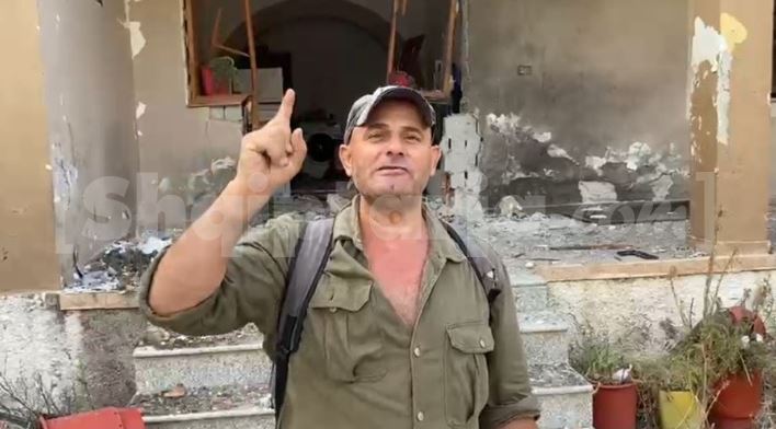 I armatosur me kallashnikov