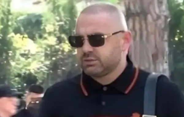 në paraburgimin e Peqinit,
