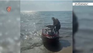 Rrezikoi jetën e pushuesve  drejtuesi i Jet Ski ndëshkohet me 3 milionë lekë gjobë