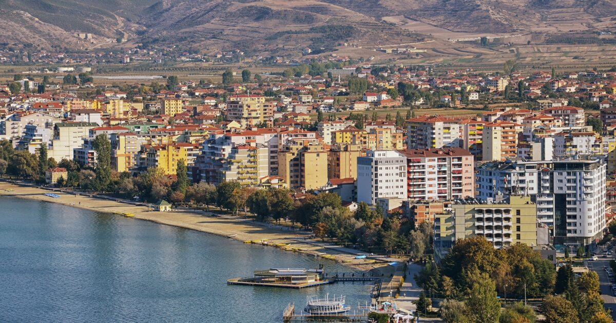 dhe ushqimi tradicional