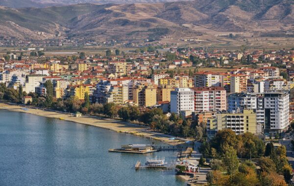 dhe ushqimi tradicional