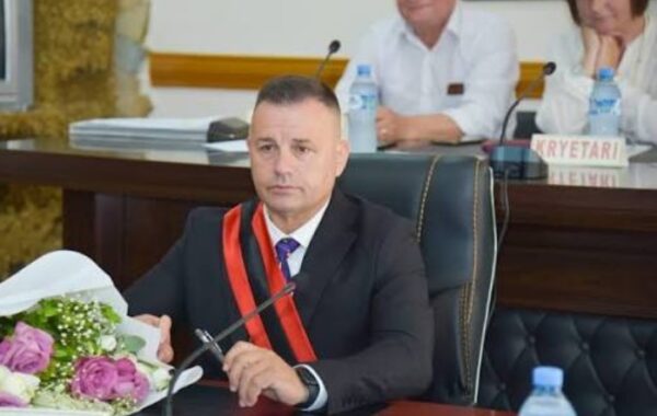 për Parlamentin nëse