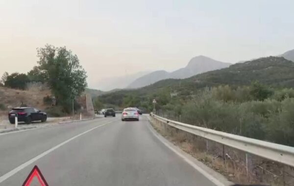 në aksin Kuç-Kallarat,