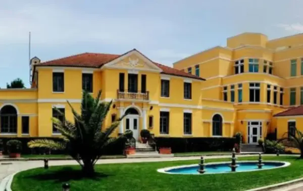 shpërndan mesazhin e