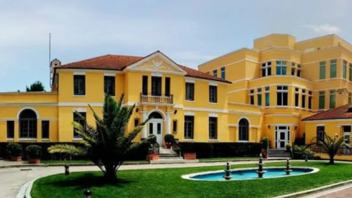 shpërndan mesazhin e