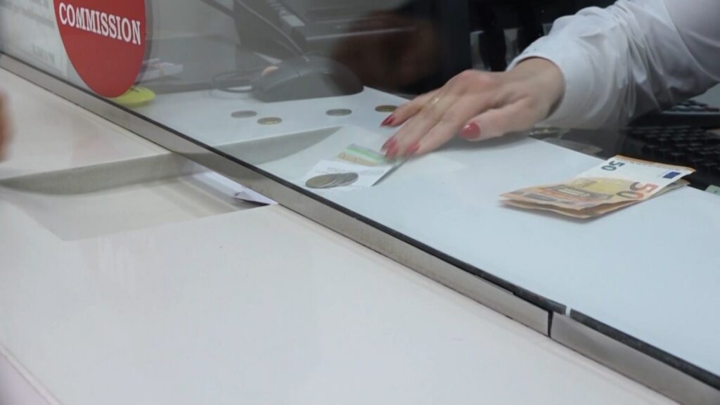 bankat e nivelit të dytë,