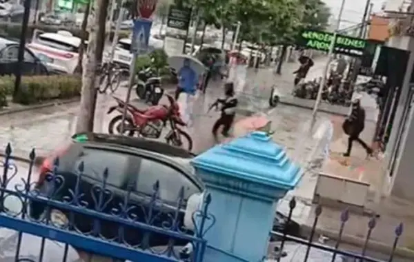 në Paskuqan,