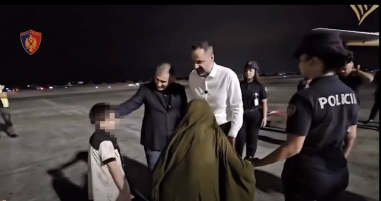 Riatdhesimi i 5 shqiptarëve nga Siria,