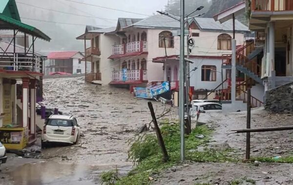 përmbytjet dhe rrëshqitjet