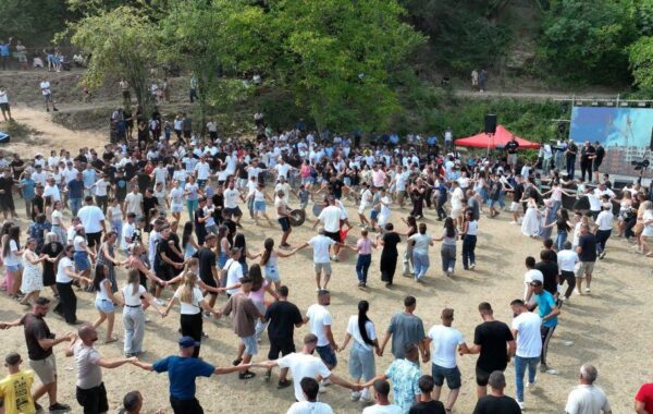 “Mokra n’Fest”, promovim i traditës dhe
