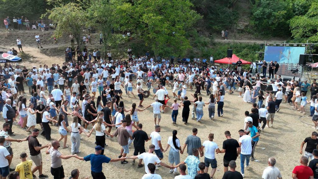 “Mokra n’Fest”, promovim i traditës dhe