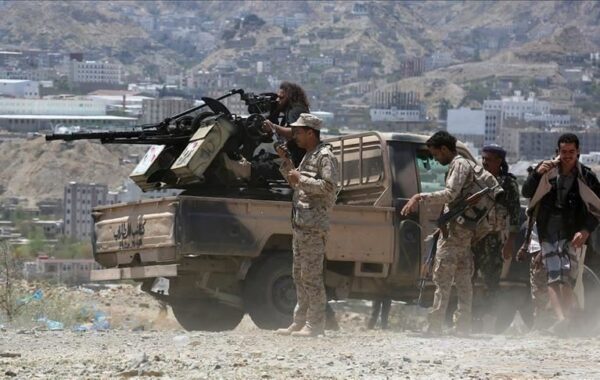 Houthi të vrarë dhe