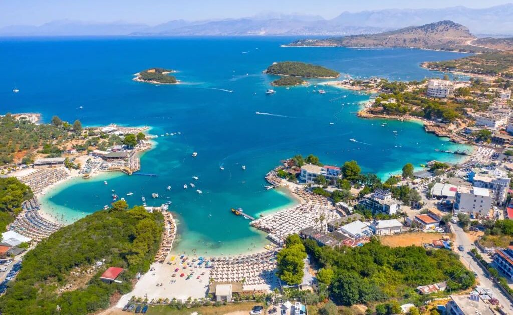 “The Sun”: Shqipëria pushtohet nga turistët: