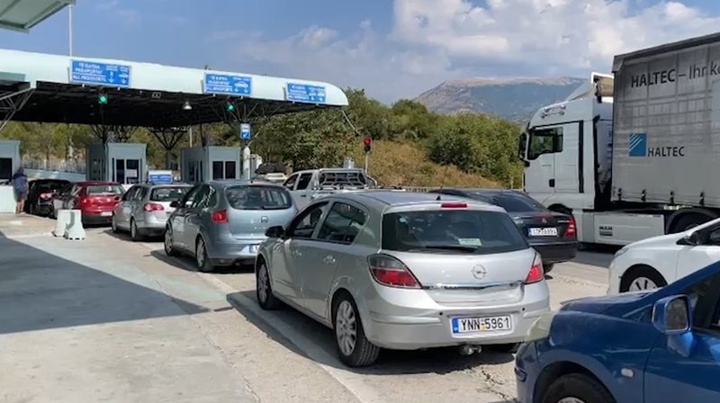 mbi 10 mijë shtetas