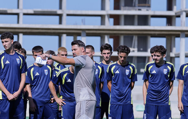 Kombëtarja U19 në grumbullimin treditor, Bunjaku