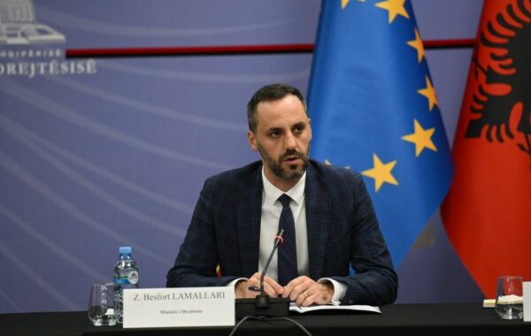 drejtuesit vendorë të Policisë