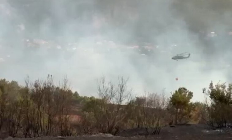 me helikopter nga ajri