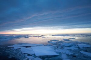Fenomeni “El Nino”, oqeanet arrijnë temperatura