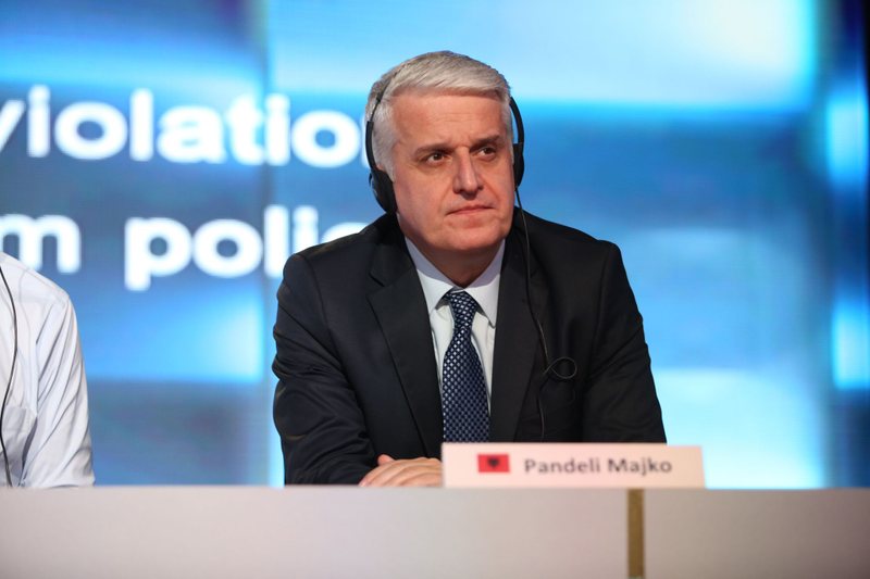 Jemi përballë një skandali