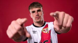 Chelsea blen Pep Chavarria  shitje rekord për Rayo Vallecano n e Ivan Balliut