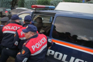 Vëllezërit përplasen për pronat në Vlorë,