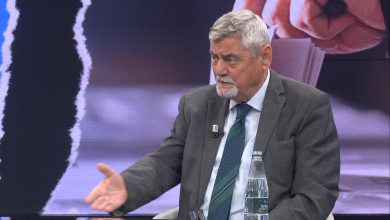 Edhe Enver Hoxha bënte si