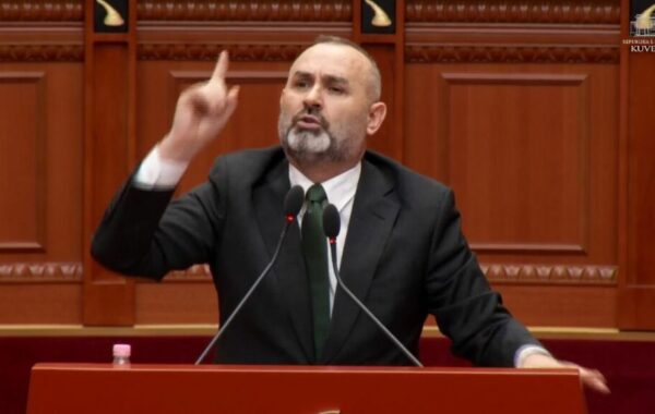 “Lura digjet, Prokuroria të zgjohet!”- Manja