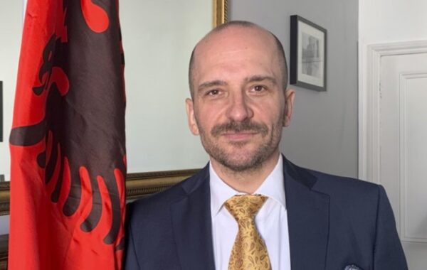 politikanëve të krahut të d