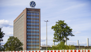 Sindikatat e Volkswagen paralajmërojnë  Kompania mund të shkurtojë deri në 140 000 vende pune